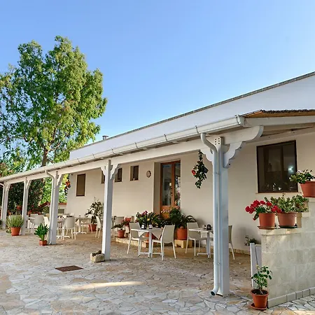 Masseria Terra D'otranto Country house *